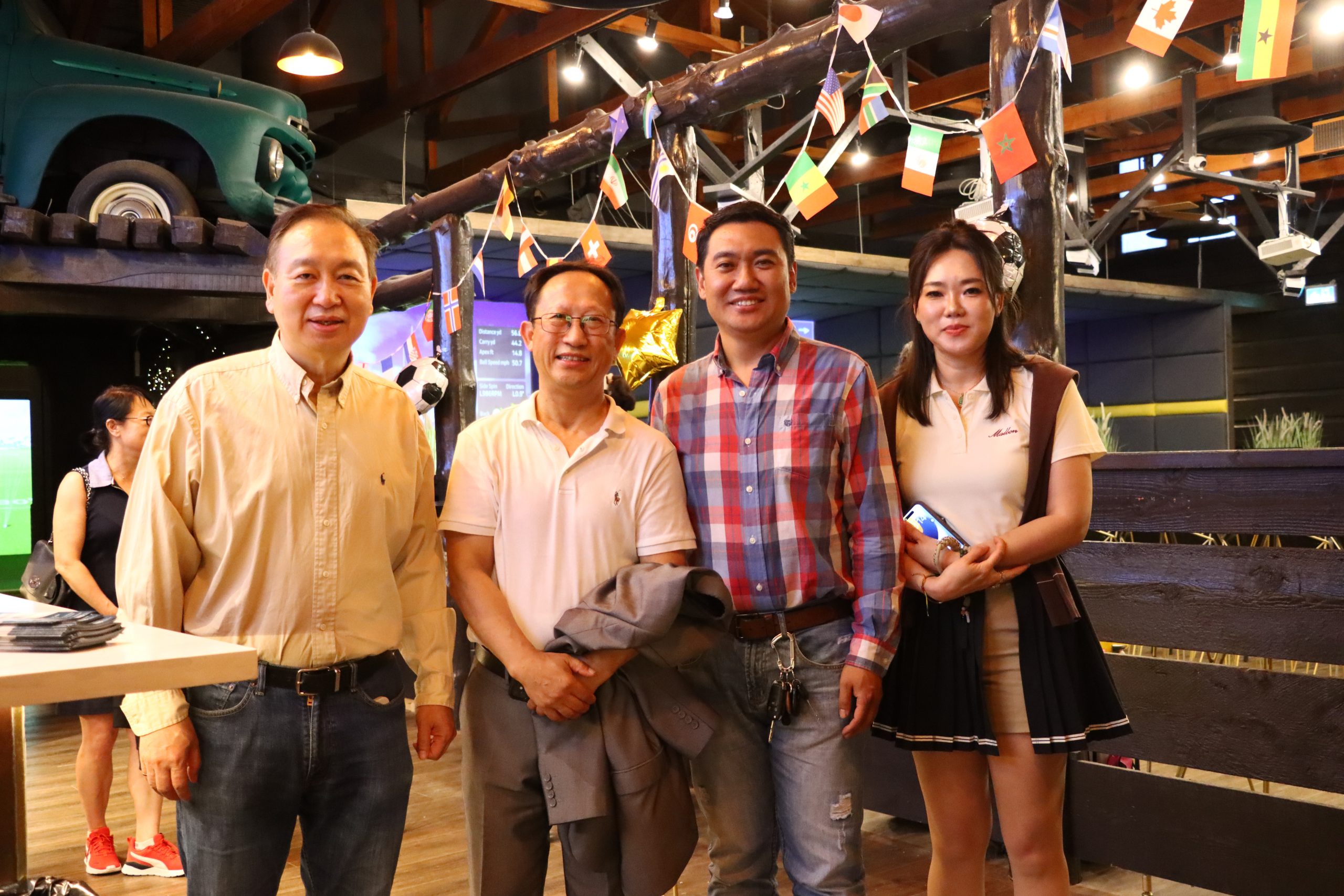 CCCA 活动嘉宾与会员合影 / Group photo of CCCA speakers and members